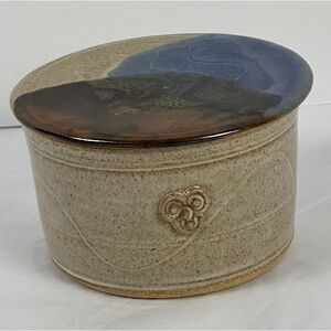 Beneta Pottery Handmade Butter Bell/Butter Crock- Celtic Triskele Motif